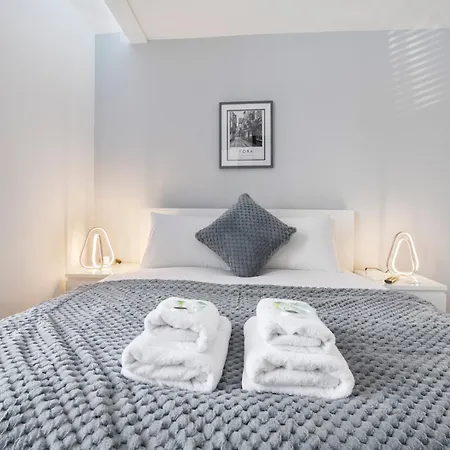 펜션 Refurbished 2 Bed Close To - Pass The Keys