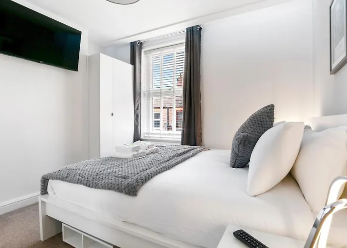 Дом отдыха Refurbished 2 Bed Close To - Pass The Keys *
