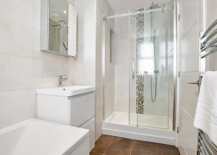 Refurbished 2 Bed Close To - Pass The Keys Йорк