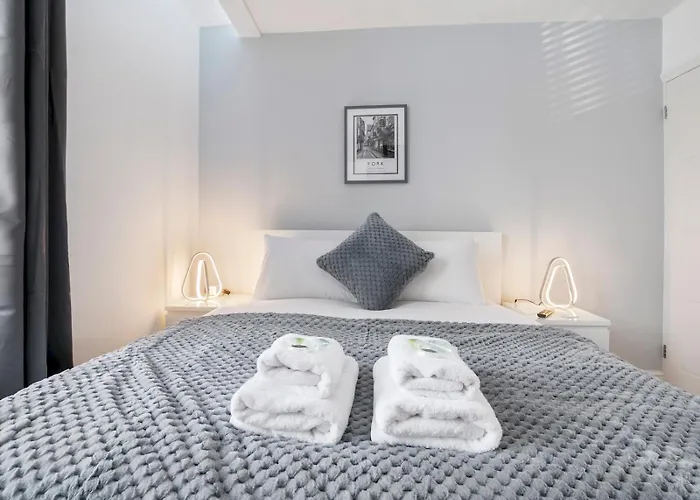 Дом отдыха Refurbished 2 Bed Close To - Pass The Keys